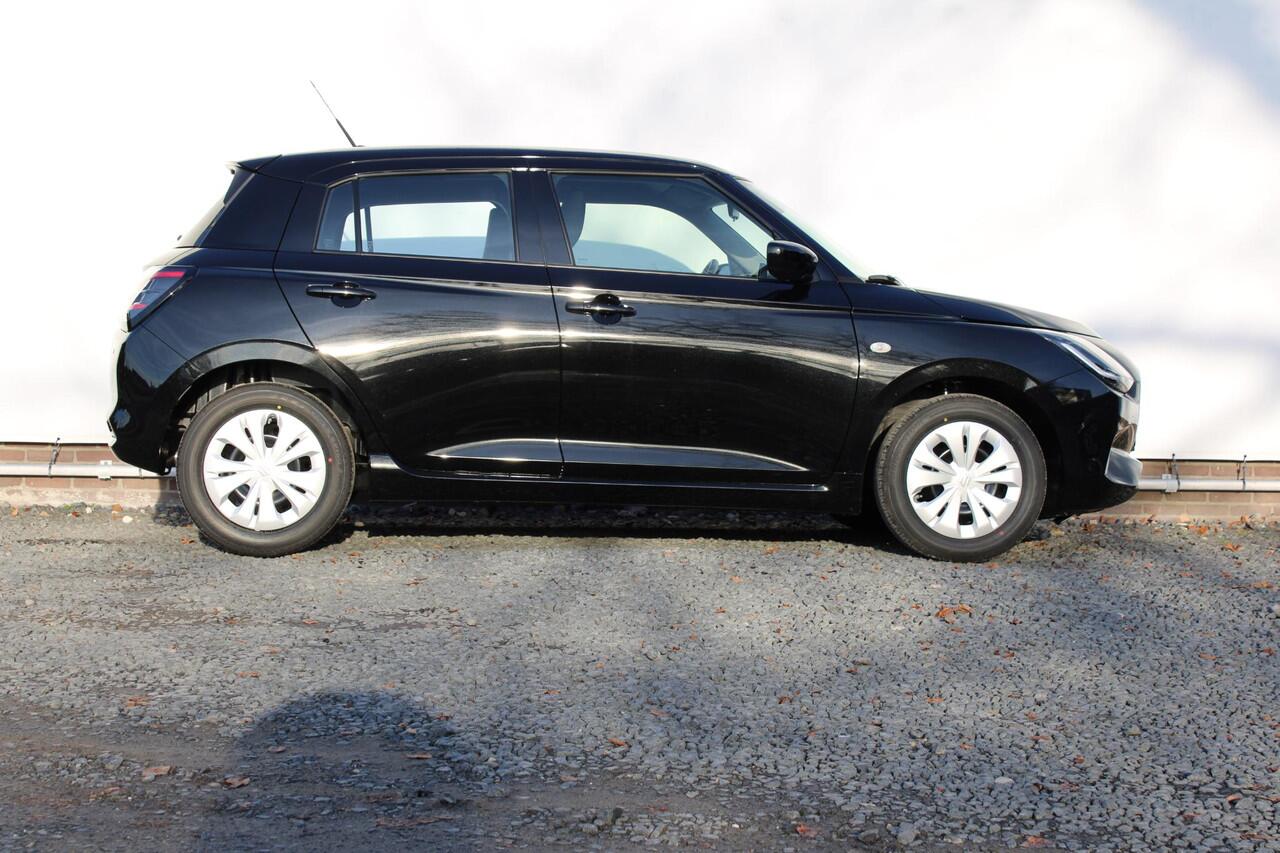 Suzuki SWIFT 1.2 Comfort Smart Hybrid Nieuwe auto, Draadloos Applecarplay/Androidauto