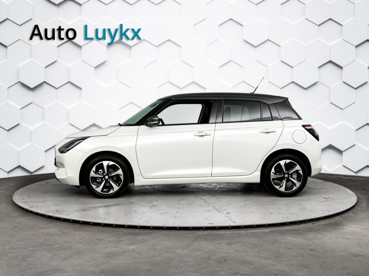 Suzuki SWIFT 1.2 Style Smart Hybrid | Voorraad | ¤2.300,- actiekorting!