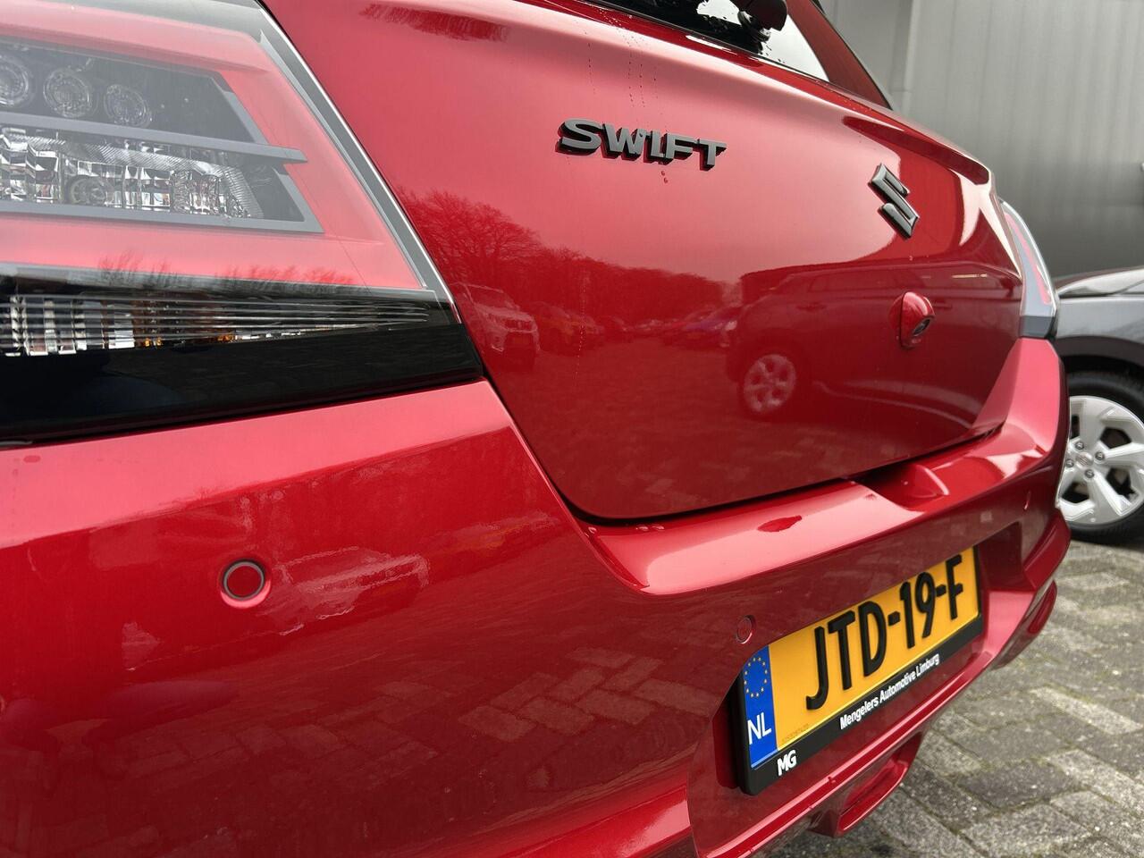 Suzuki SWIFT 1.2 Select Smart Hybrid RIJKLAAR | Navigatie | Camera | Cruise Control Adaptief | All-Seasonbanden | Demo