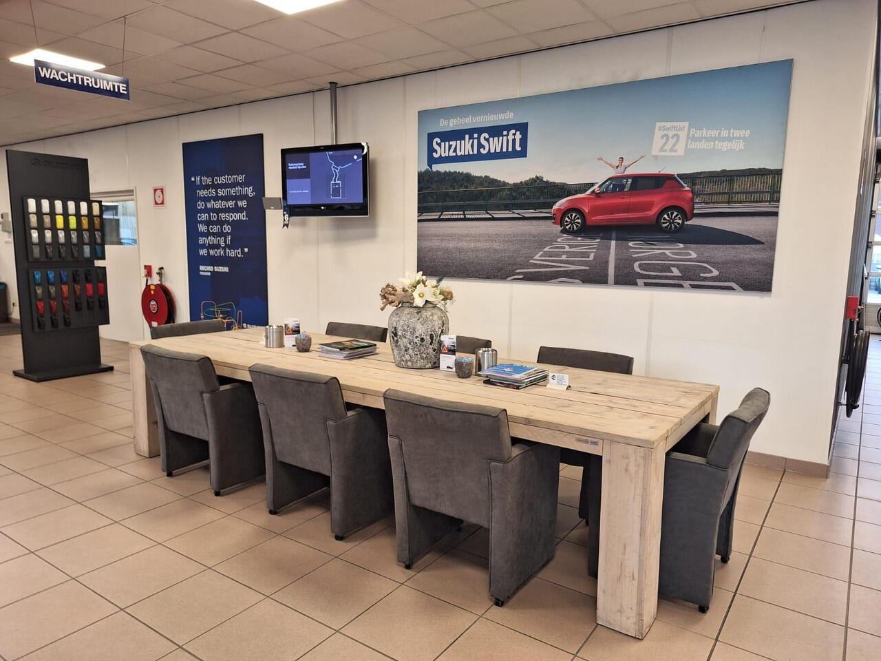 Suzuki SWIFT 1.2 Style Smart Hybrid KORTING ¤ 750,-