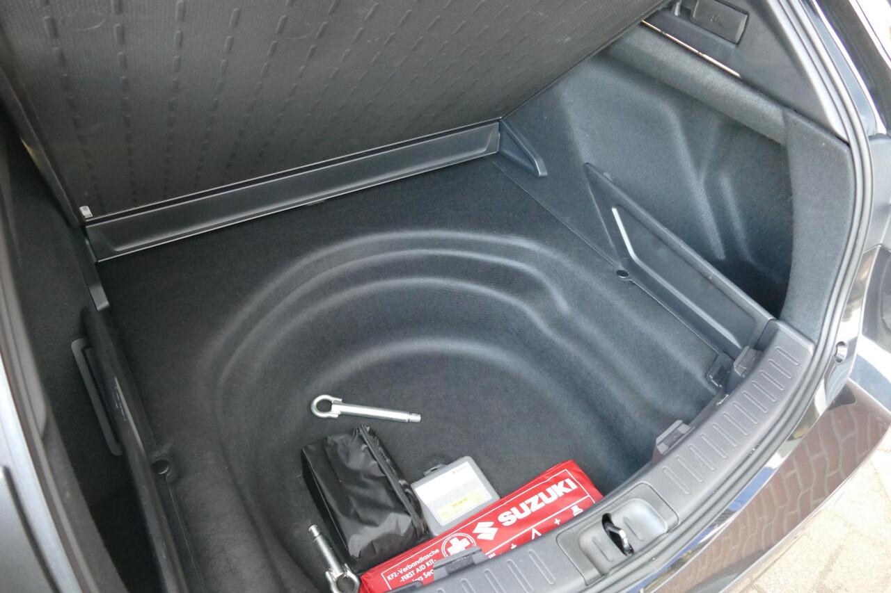 Suzuki Swace 1.8 Hybrid Style | RIJKLAARPRIJS |