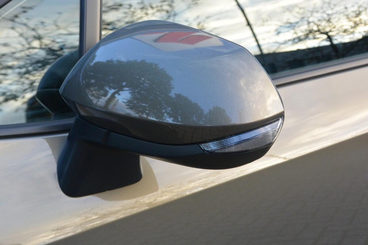 Suzuki Swace 1.8 Hybrid Style AUTOMAAT