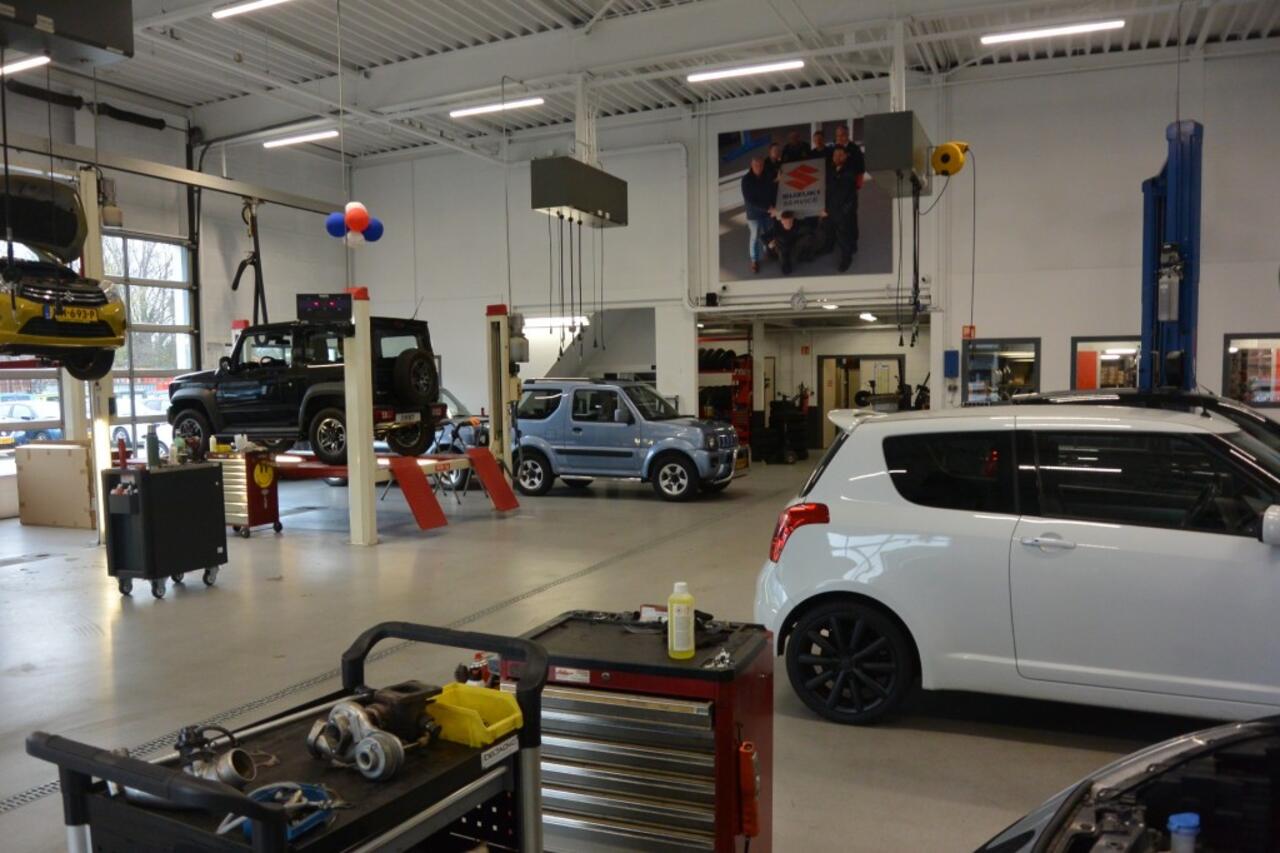 Suzuki Swace 1.8 Hybrid Style AUTOMAAT