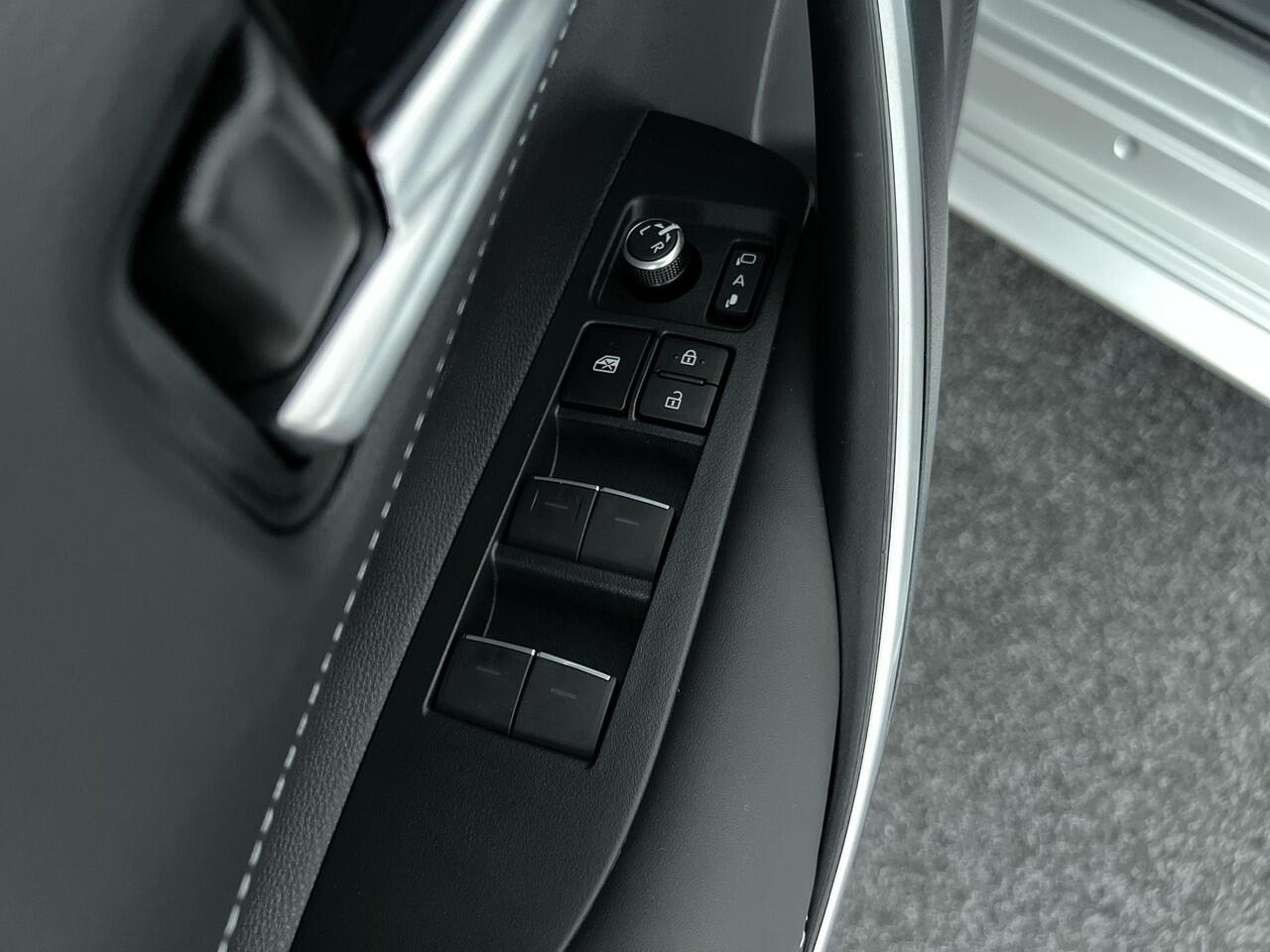 Suzuki Swace 1.8 Hybrid Style | Rijklaar | Parkeersensoren | Keyless entry | LED