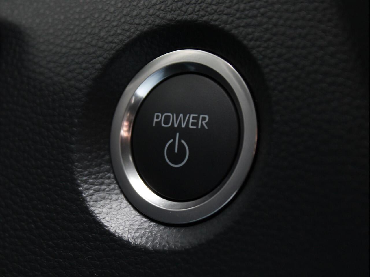 Suzuki Swace 1.8 Hybrid Style Automaat 140PK All-Season Banden, Adaptieve Cruise Control, Navigatie, Stuur Verwarmd, Voorruitverwarming, Draadloze Telefoonlader