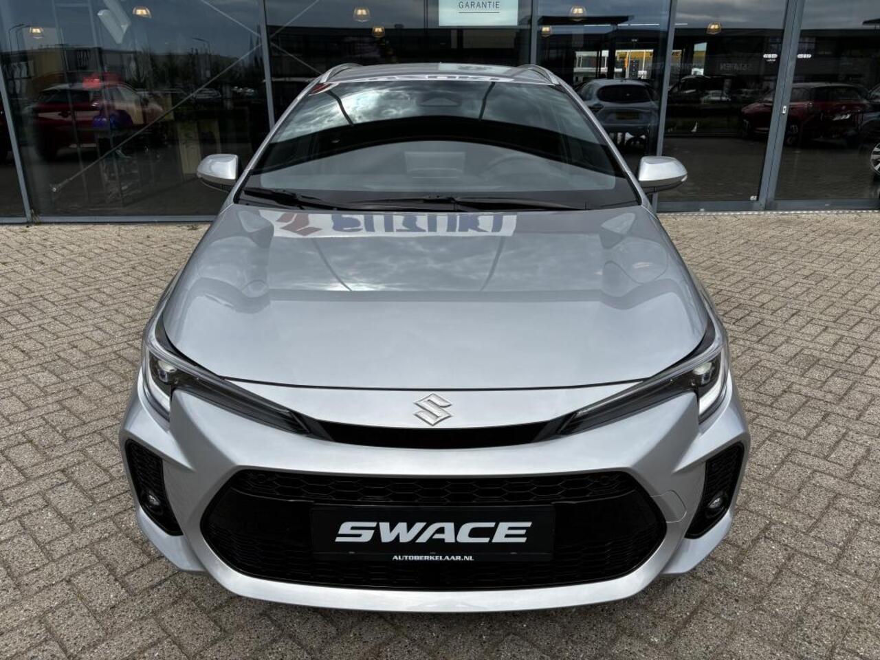 Suzuki Swace 1.8 Hybrid Style