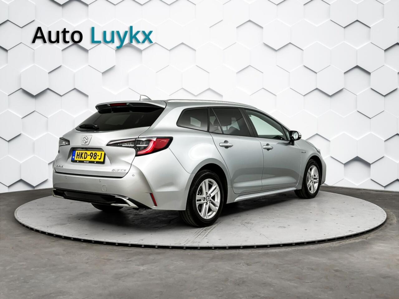 Suzuki Swace 1.8 Hybrid Style Automaat | Parkeersensoren voor + achter | Adaptieve Cruise Control | Parkeercamera