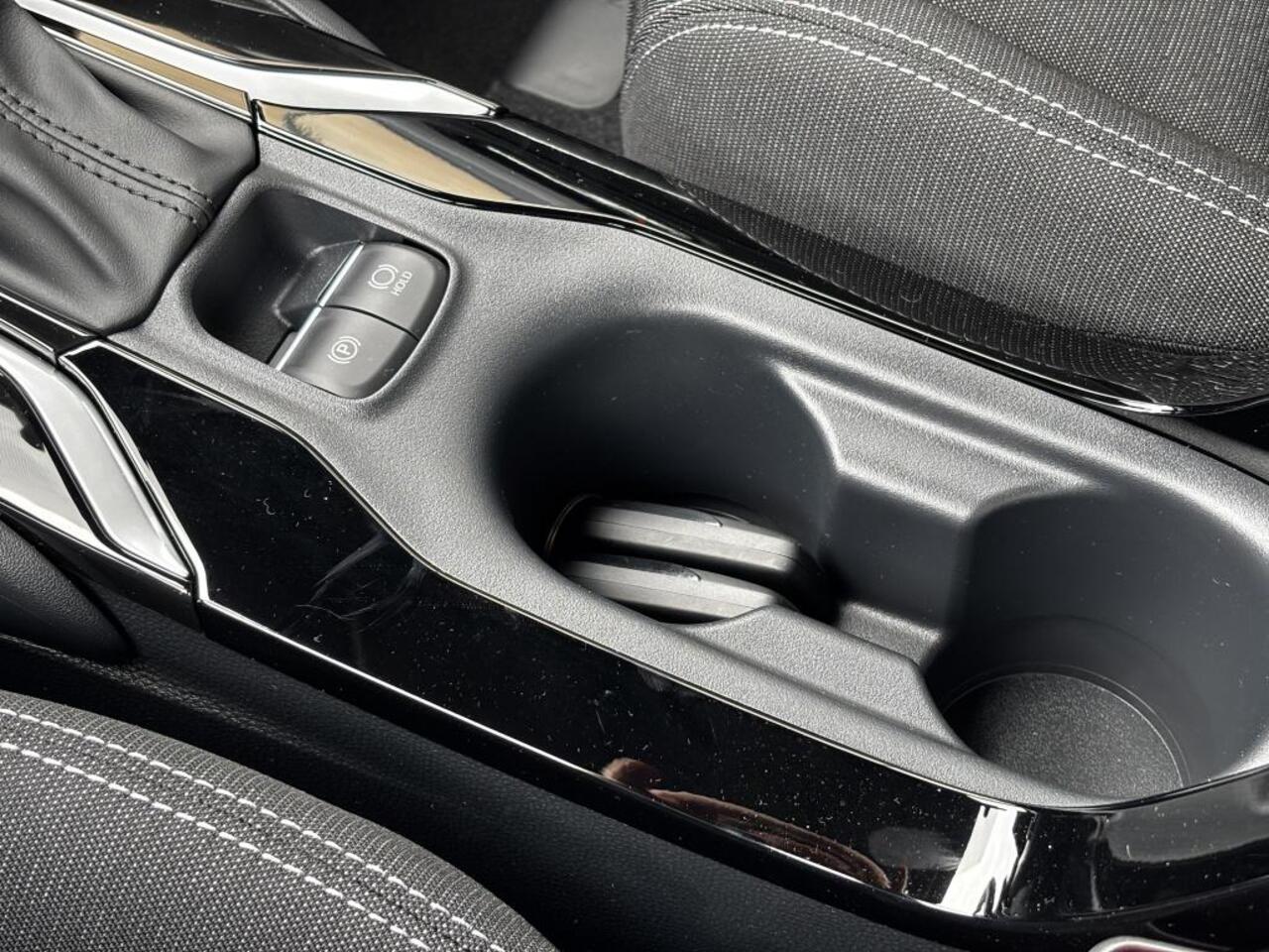 Suzuki Swace 1.8 Hybrid Style