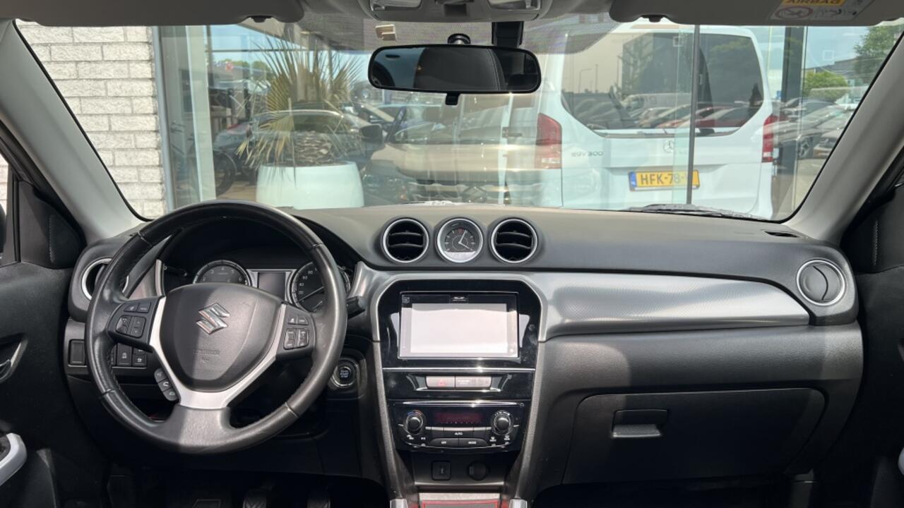 Suzuki VITARA 1.6 High Executive | Pano | Navi | Camera | Trekhaak
