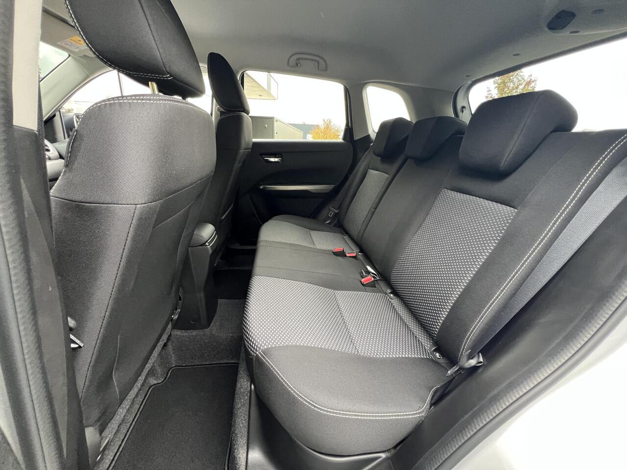 Suzuki VITARA 1.0 Boosterjet Select Automaat | Trekhaak | Achteruitrijcamera | Cruise Control |