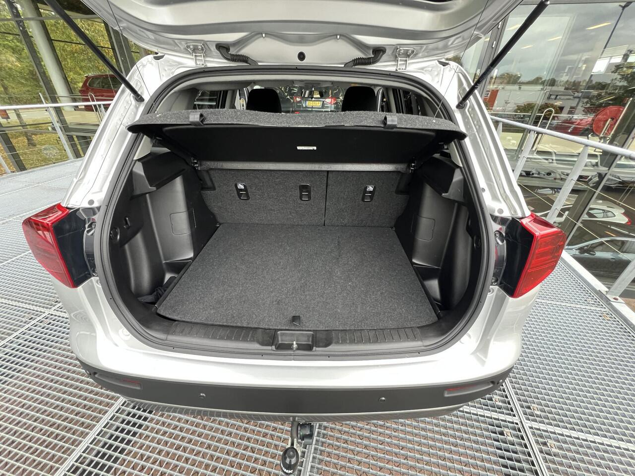 Suzuki VITARA 1.0 Boosterjet Select Automaat | Trekhaak | Achteruitrijcamera | Cruise Control |