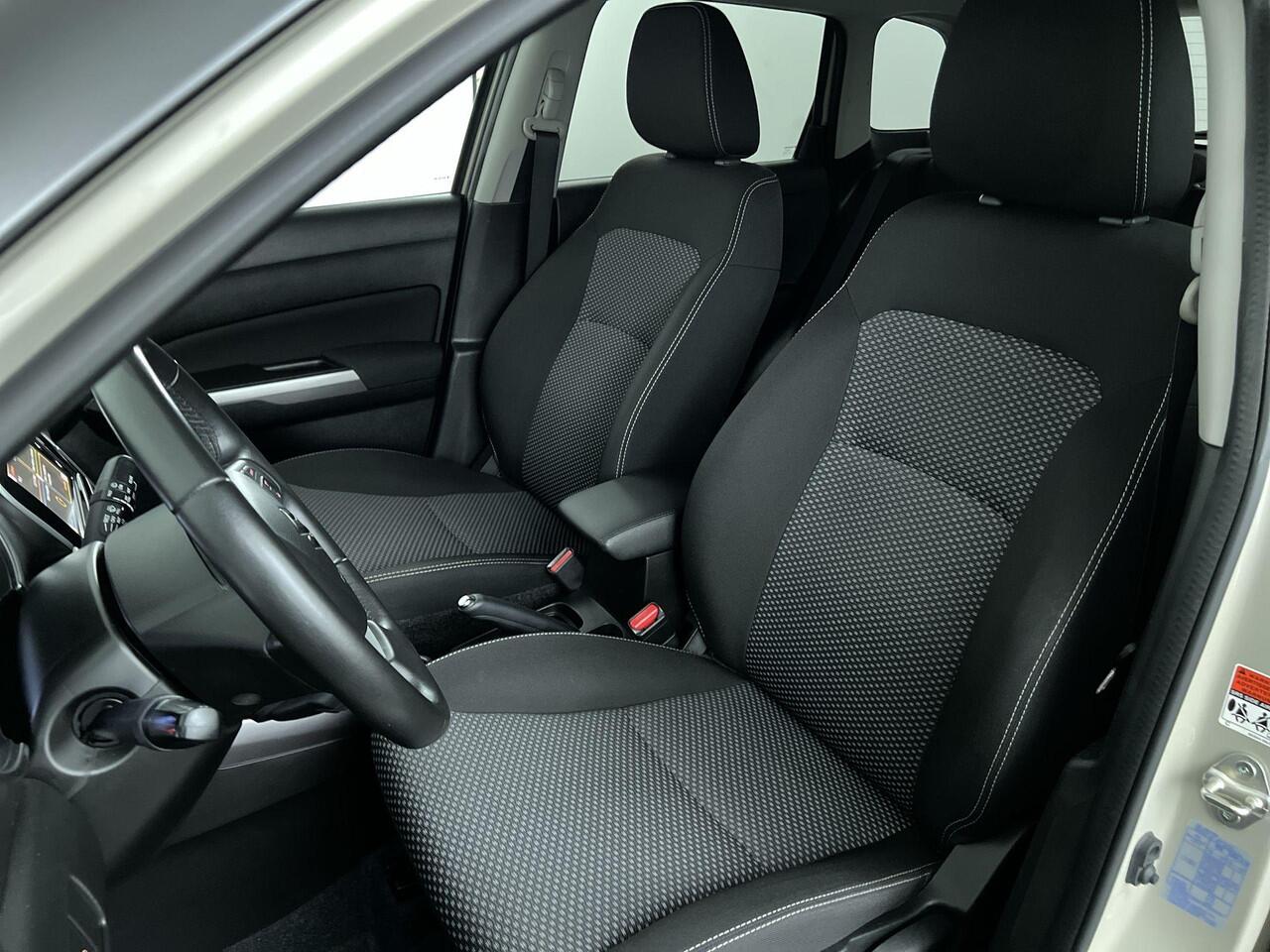 Suzuki VITARA 1.0 Boosterjet Select | Rijklaar | Stoelverwarming | Trekhaak |