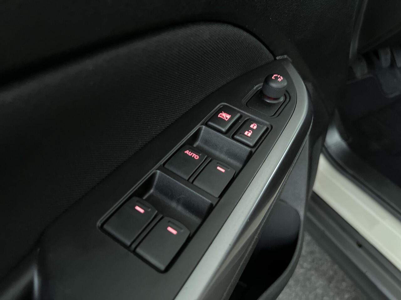 Suzuki VITARA 1.0 Boosterjet Select | Rijklaar | Stoelverwarming | Trekhaak |