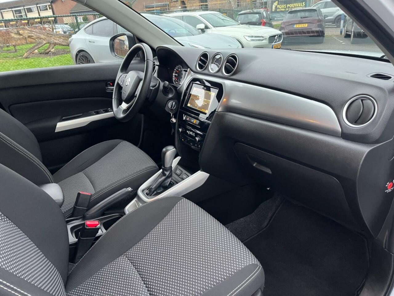 Suzuki VITARA 1.6 Exclusive, AUT. 4 cilinder, full options, Nieuwstaat!