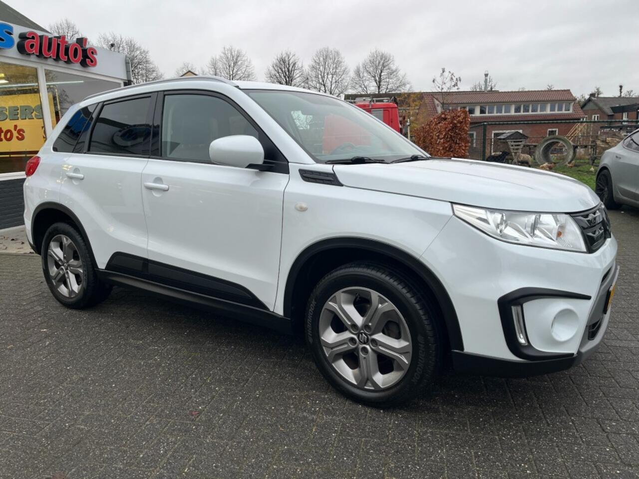 Suzuki VITARA 1.6 Exclusive, AUT. 4 cilinder, full options, Nieuwstaat!
