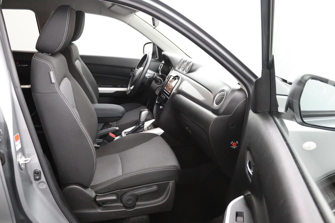 Suzuki VITARA 1.6 Business Edition Automaat | Trekhaak | Parkeersensoren | Navigatie | Cruise Control | Achteruitrijcamera |