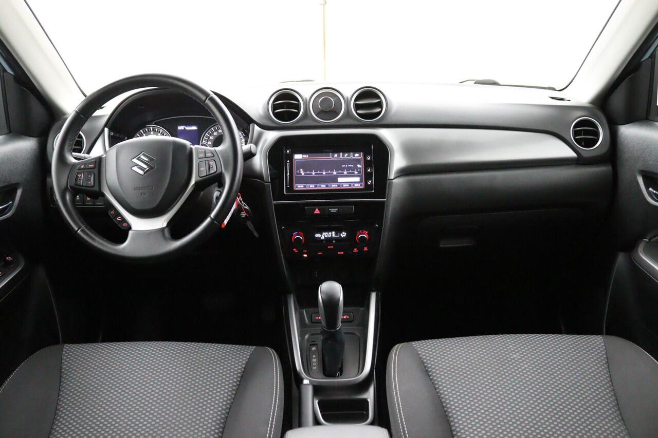 Suzuki VITARA 1.0 Boosterjet Select Automaat | Trekhaak | Navigatie | Cruise control | Climate control | Stoelverwarming |