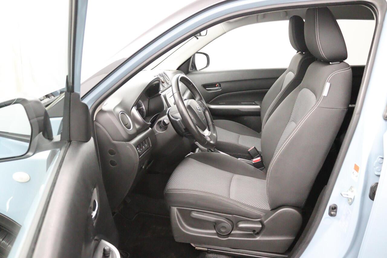 Suzuki VITARA 1.0 Boosterjet Select Automaat | Trekhaak | Navigatie | Cruise control | Climate control | Stoelverwarming |