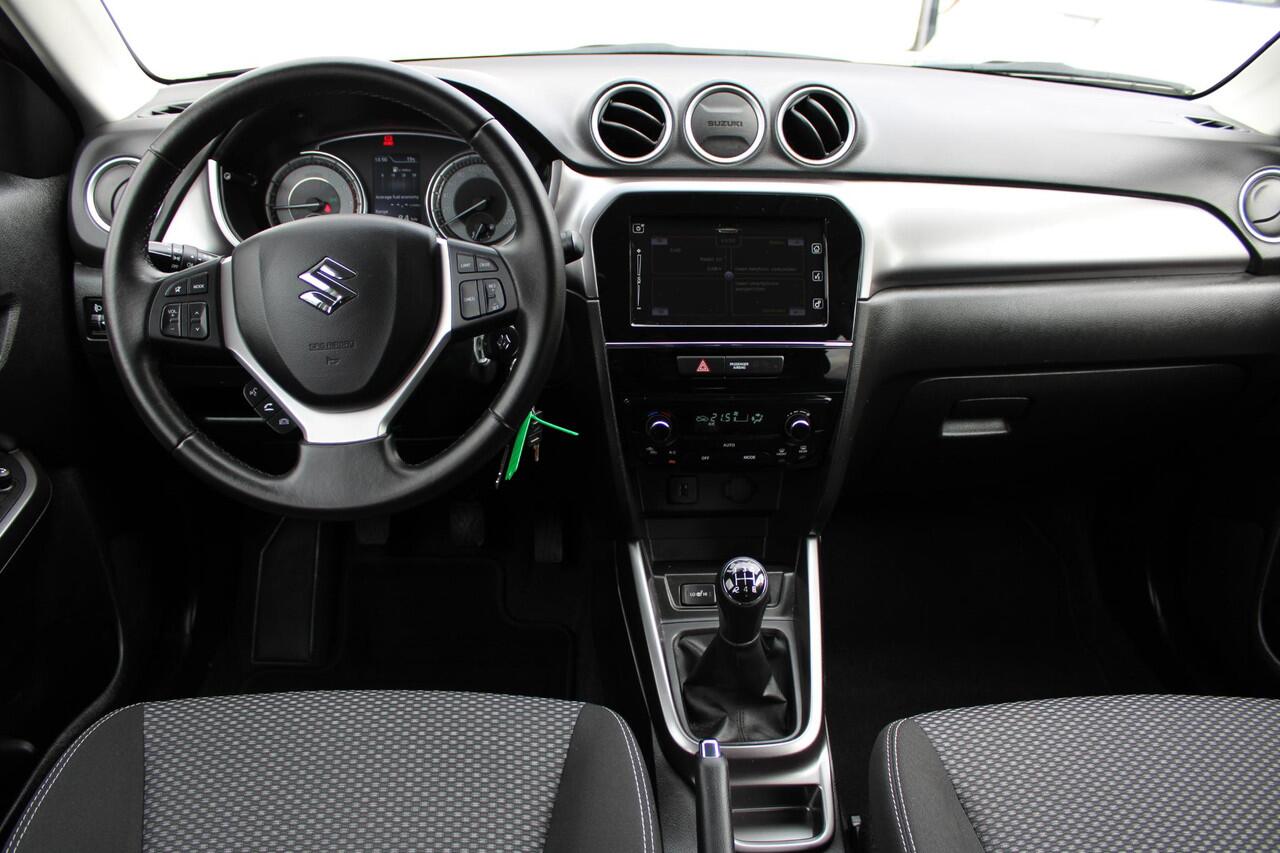 Suzuki VITARA 1.0 Boosterjet Select , Trekhaak, 1e Eig, en MAAR 34000 km!!