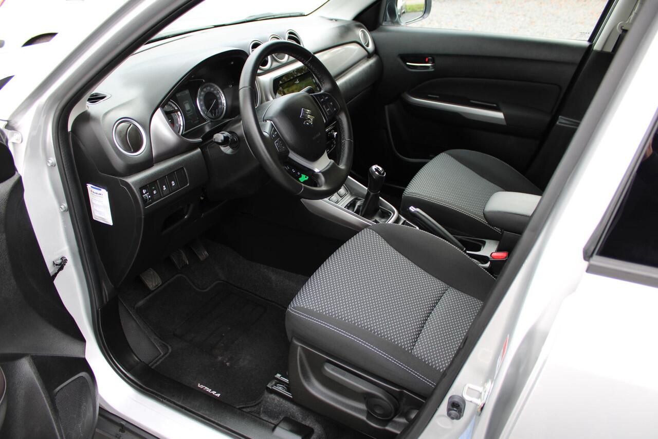 Suzuki VITARA 1.0 Boosterjet Select , Trekhaak, 1e Eig, en MAAR 34000 km!!