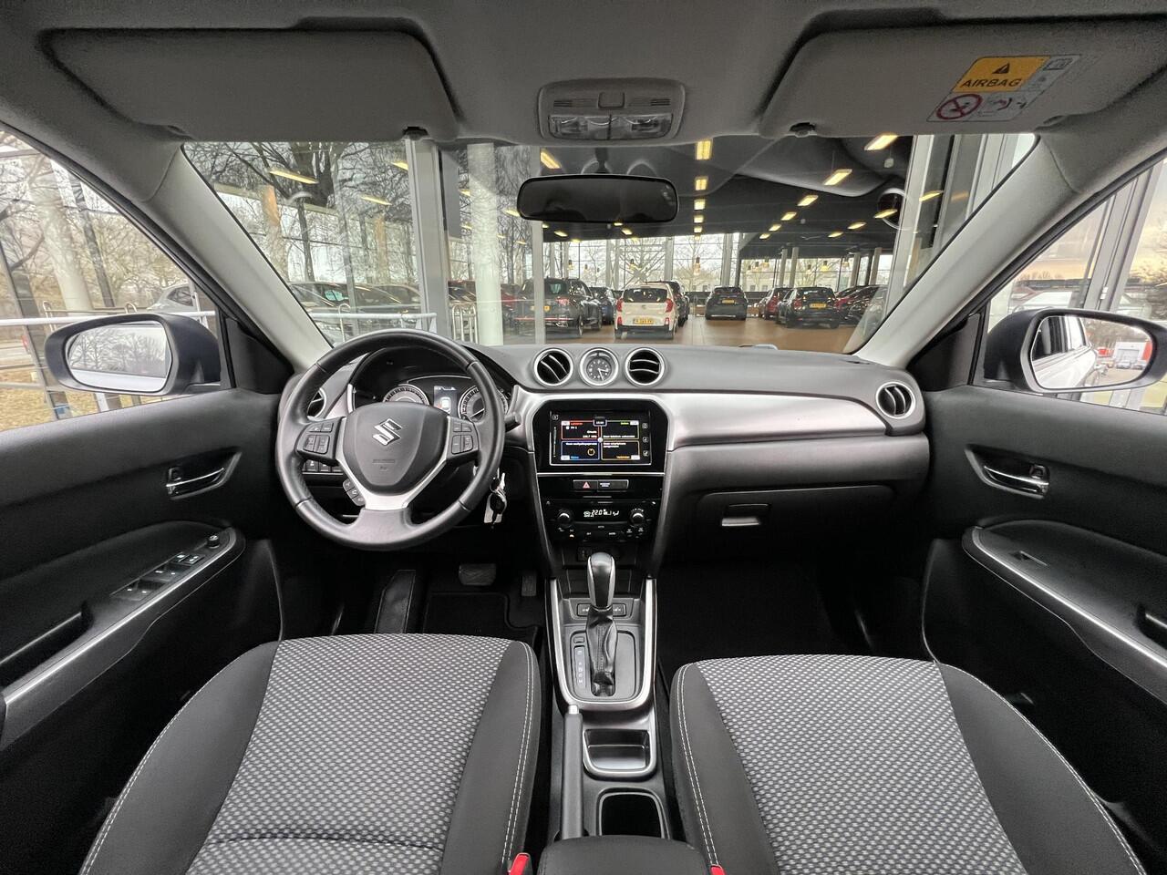 Suzuki VITARA 1.0 Boosterjet Select Automaat 112PK | Trekhaak | Cruise Control | Carplay | Parkeersensoren achter + Achteruitrijcamera