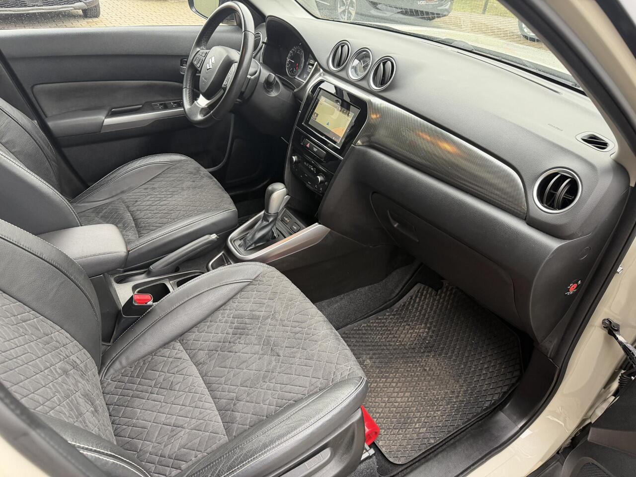 Suzuki VITARA 1.4 140 pk Automaat Style / Pano / Clima / Camera / Keyless / Alcantara / Adaptive Cruise / Two Tone / Stijl