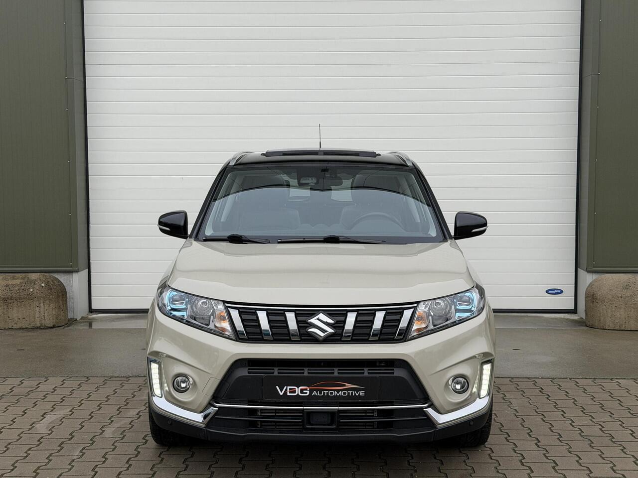 Suzuki VITARA 1.4 140 pk Automaat Style / Pano / Clima / Camera / Keyless / Alcantara / Adaptive Cruise / Two Tone / Stijl