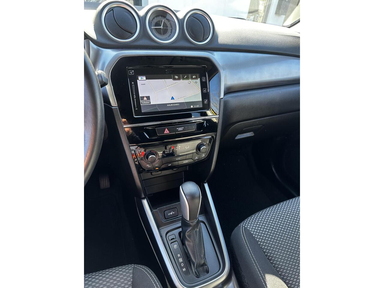 Suzuki VITARA 1.0 Boosterjet AllGrip Select Automaat | Navi | Camera | Trekhaak