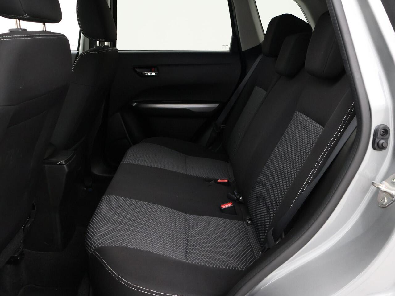 Suzuki VITARA 1.0 BOOSTERJET SELECT TWO-TONE + CAMERA | APPLE CARPLAY | DAB | STOELVERWARMING