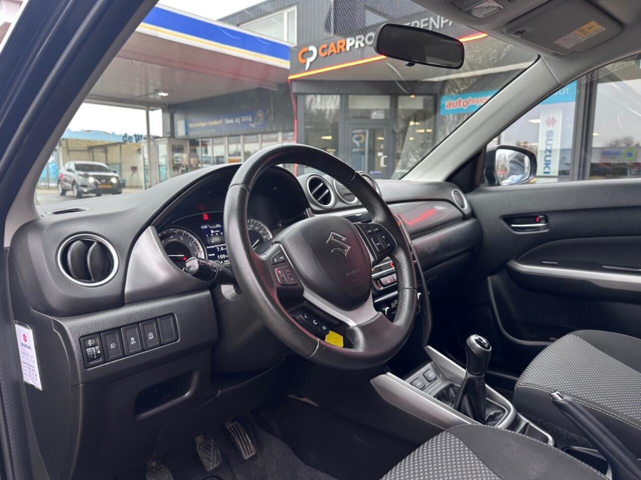 Suzuki VITARA 1.0 Boosterjet Select ''Trekhaak - Allseasonbanden - Infotainment Incl. camera ''
