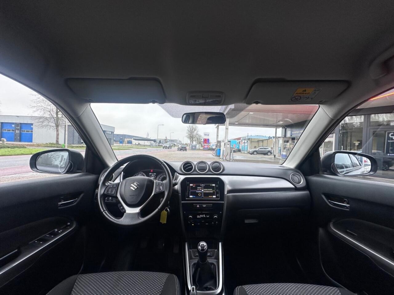 Suzuki VITARA 1.0 Boosterjet Select ''Trekhaak - Allseasonbanden - Infotainment Incl. camera ''