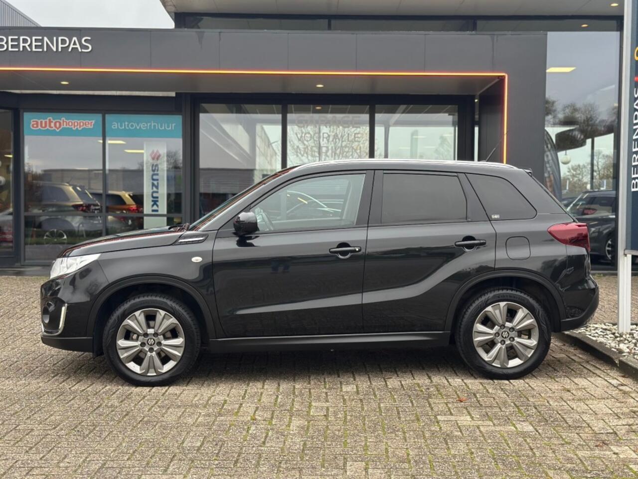Suzuki VITARA 1.0 Boosterjet Select ''Trekhaak - Allseasonbanden - Infotainment Incl. camera ''