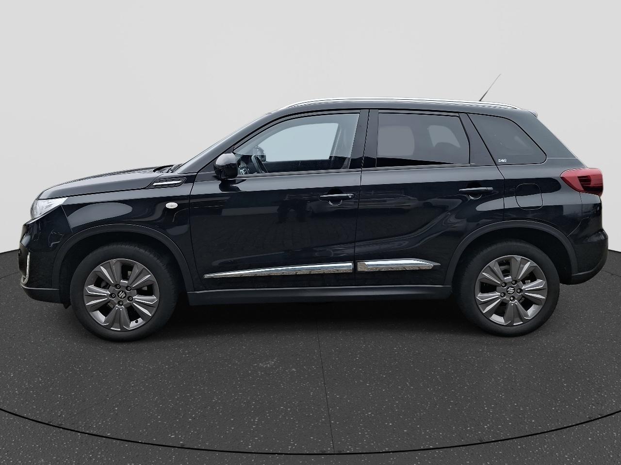 Suzuki VITARA 1.0 Boosterjet Select | NL-Auto | Navigatie | Camera | Climate Controle | Cruise Control | Lederen Bekleding | Stoelverwarming | LM-velgen | Trekhaak | 1e Eigenaar