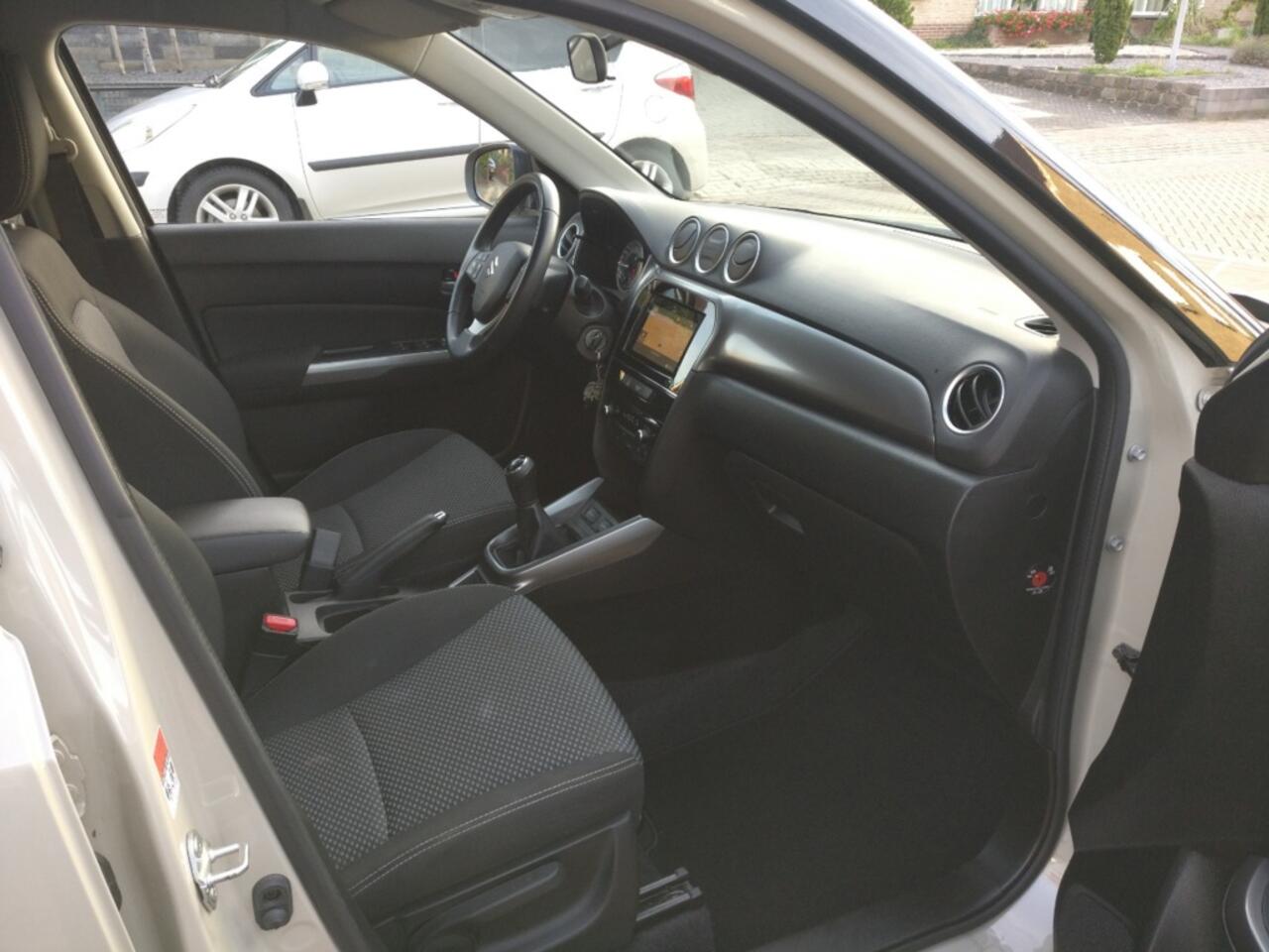 Suzuki VITARA 1.0
