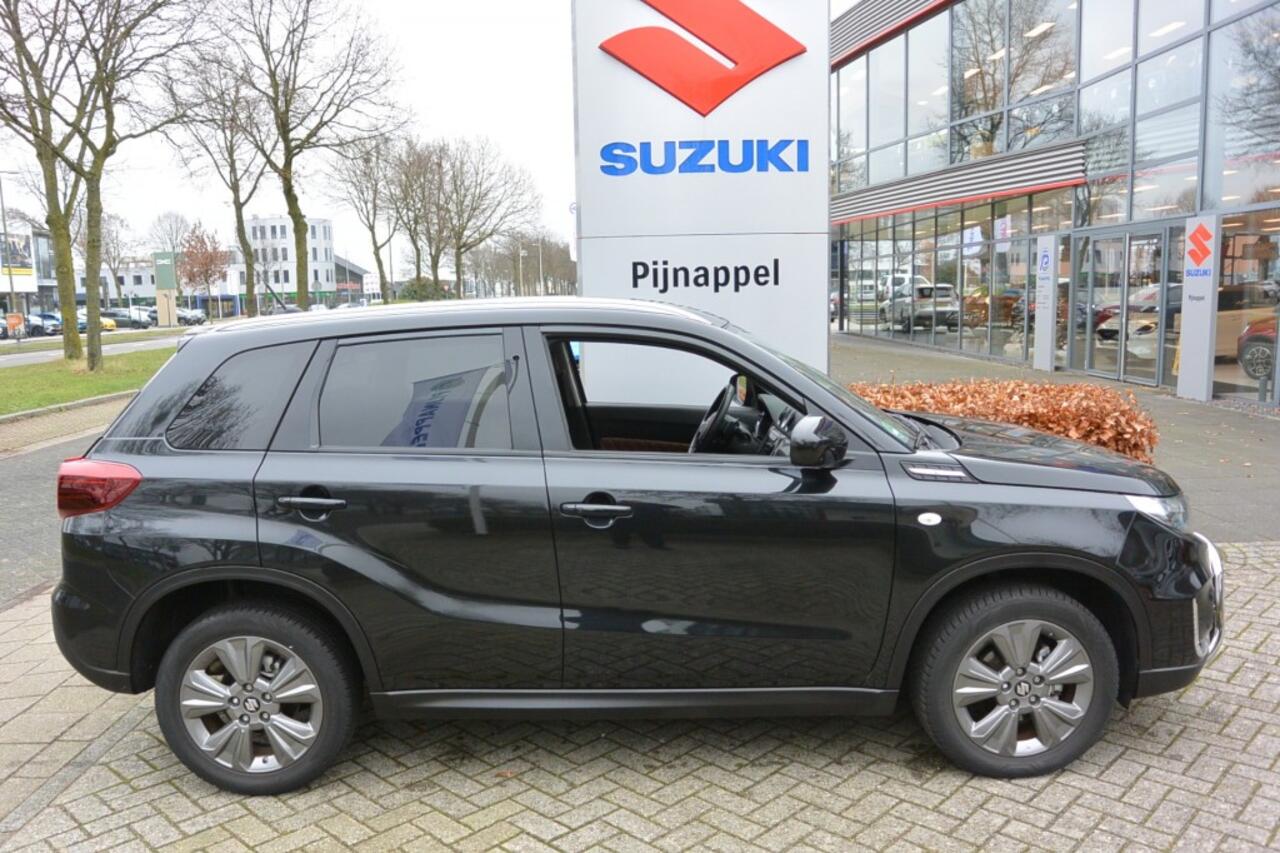 Suzuki VITARA 1.4 AUTOMAAT Smart Hybrid Leder-Trekkracht geremd 1500 kg