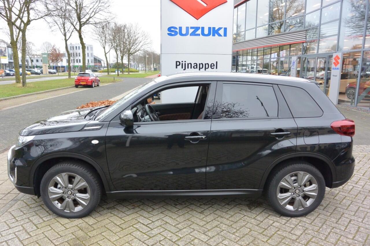 Suzuki VITARA 1.4 AUTOMAAT Smart Hybrid Leder-Trekkracht geremd 1500 kg