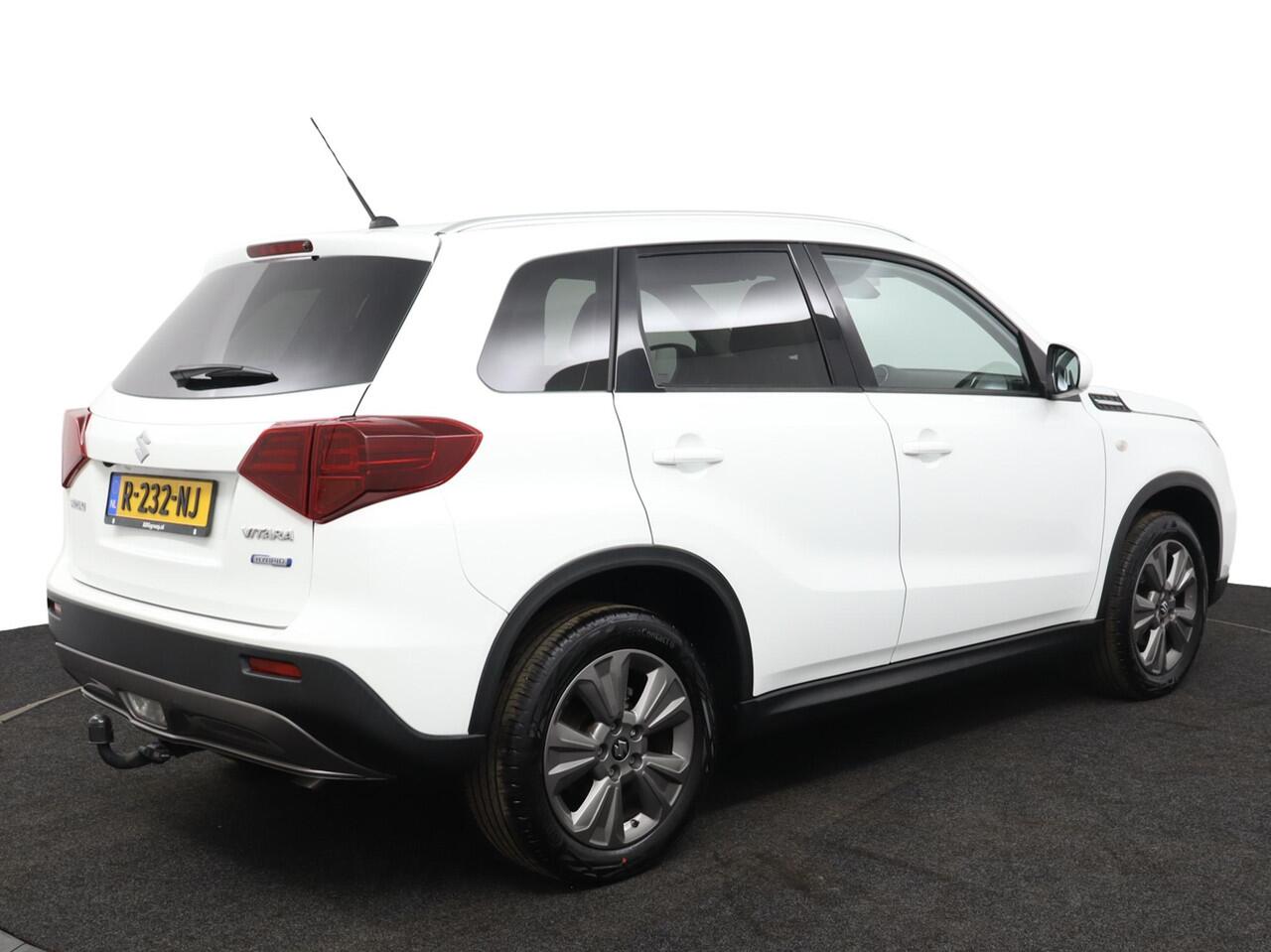 Suzuki VITARA 1.4 Boosterjet Select Smart Hybrid | Airco | Adaptive Cruise Control | Trekhaak | Achteruitrijcamera | Apple Carplay | Android Auto |