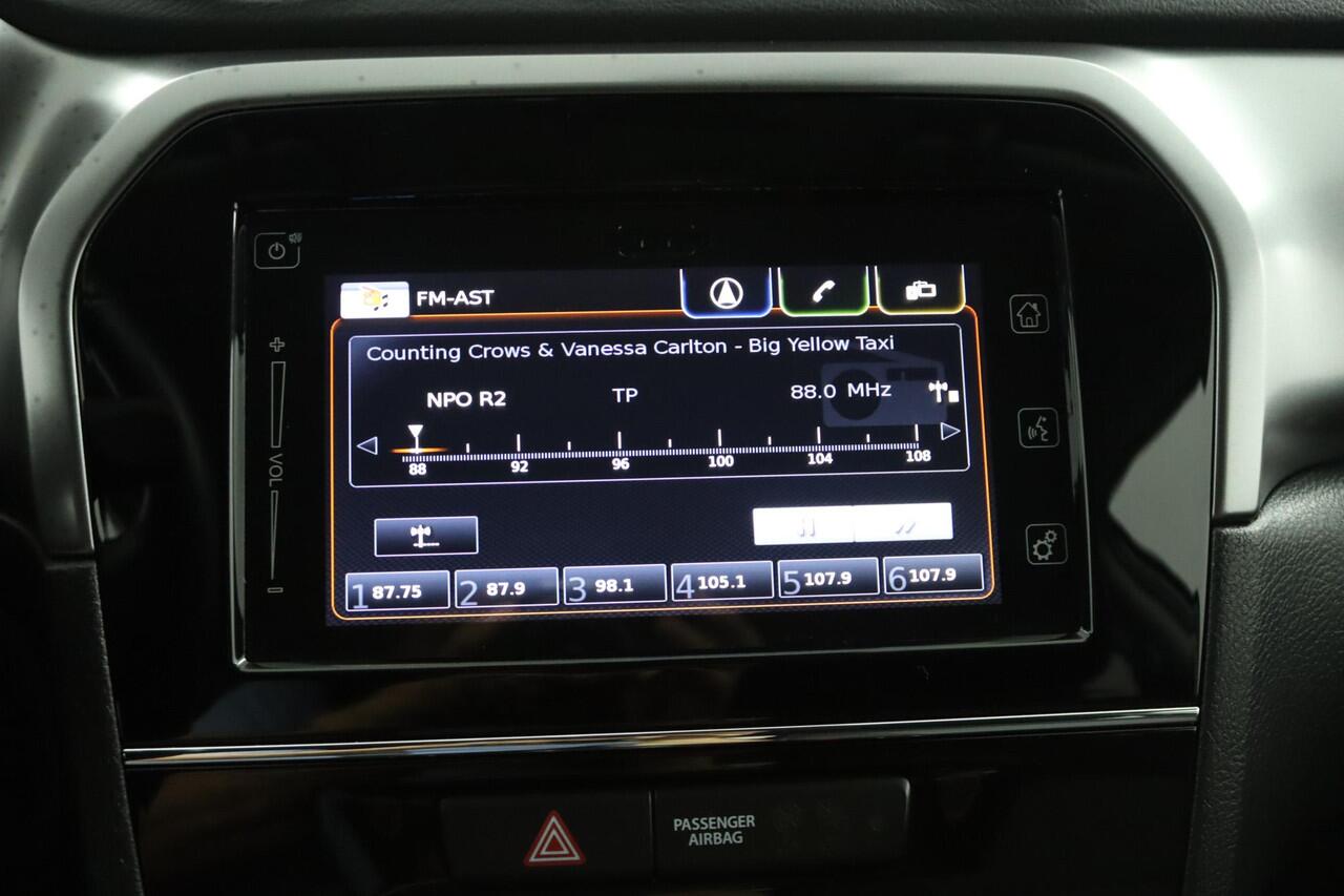 Suzuki VITARA 1.4 Boosterjet Select Smart Hybrid | Airco | Adaptive Cruise Control | Trekhaak | Achteruitrijcamera | Apple Carplay | Android Auto |