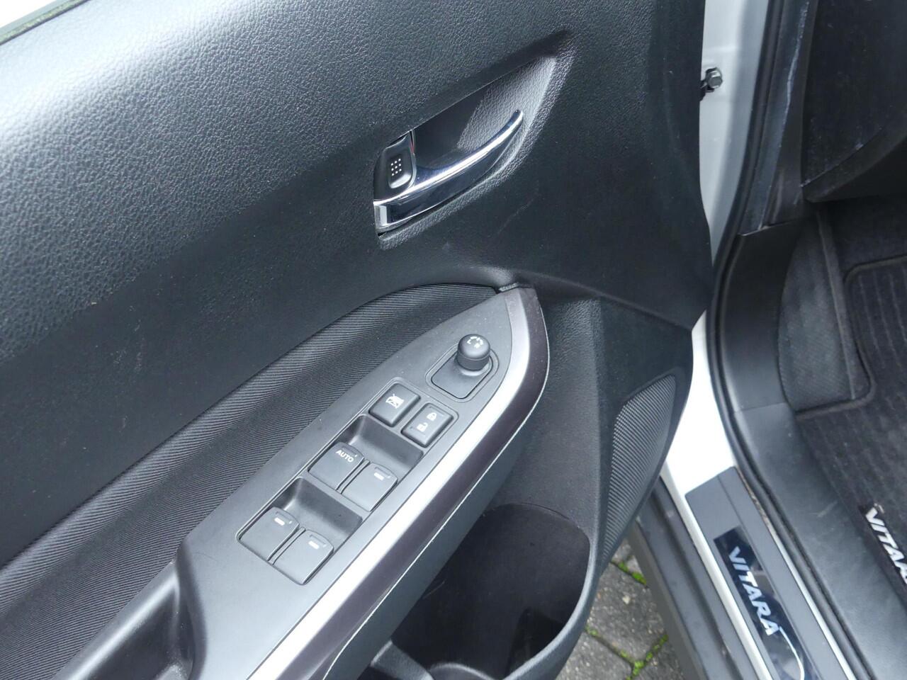 Suzuki VITARA 1.4 Boosterjet Select Smart Hybrid AUTOMAAT Apple Carpl/Andr Auto, Cruise & Climate Control, Camera, Stoel vw.