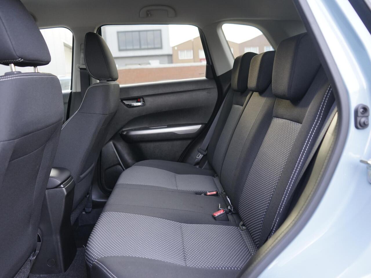 Suzuki VITARA 1.4 Boosterjet Select Smart Hybrid 1ste eig. / Dealeronderh. / Smartlink / Led verlichting / Stoelverwarming / Keyless Entry / Achteruitrijcamera