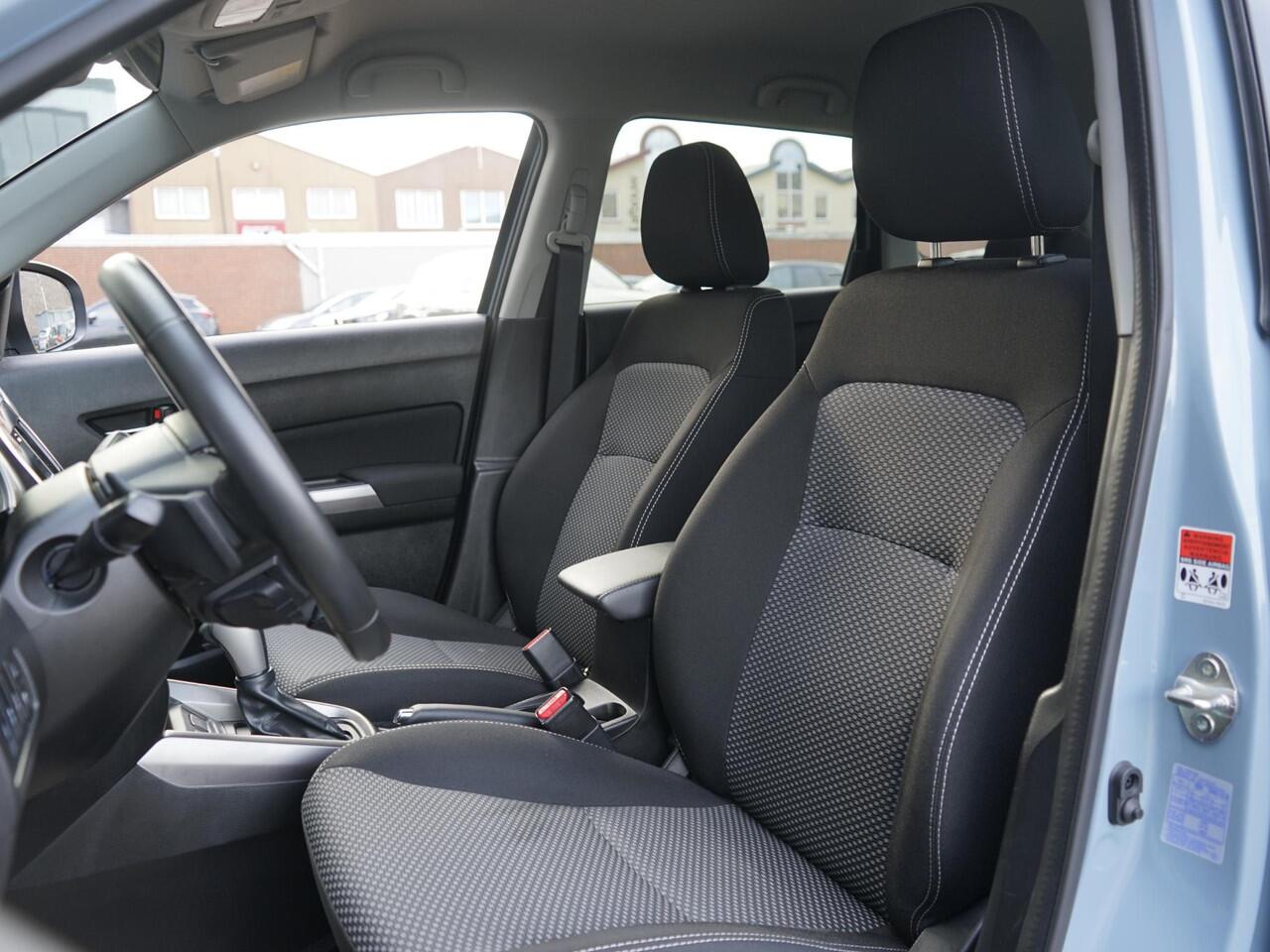 Suzuki VITARA 1.4 Boosterjet Select Smart Hybrid 1ste eig. / Dealeronderh. / Smartlink / Led verlichting / Stoelverwarming / Keyless Entry / Achteruitrijcamera