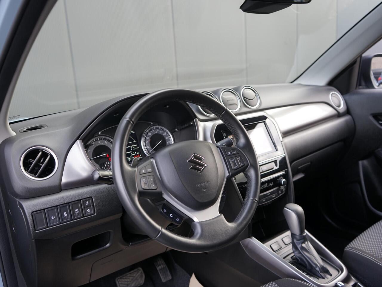 Suzuki VITARA 1.4 Boosterjet Select Smart Hybrid 1ste eig. / Dealeronderh. / Smartlink / Led verlichting / Stoelverwarming / Keyless Entry / Achteruitrijcamera