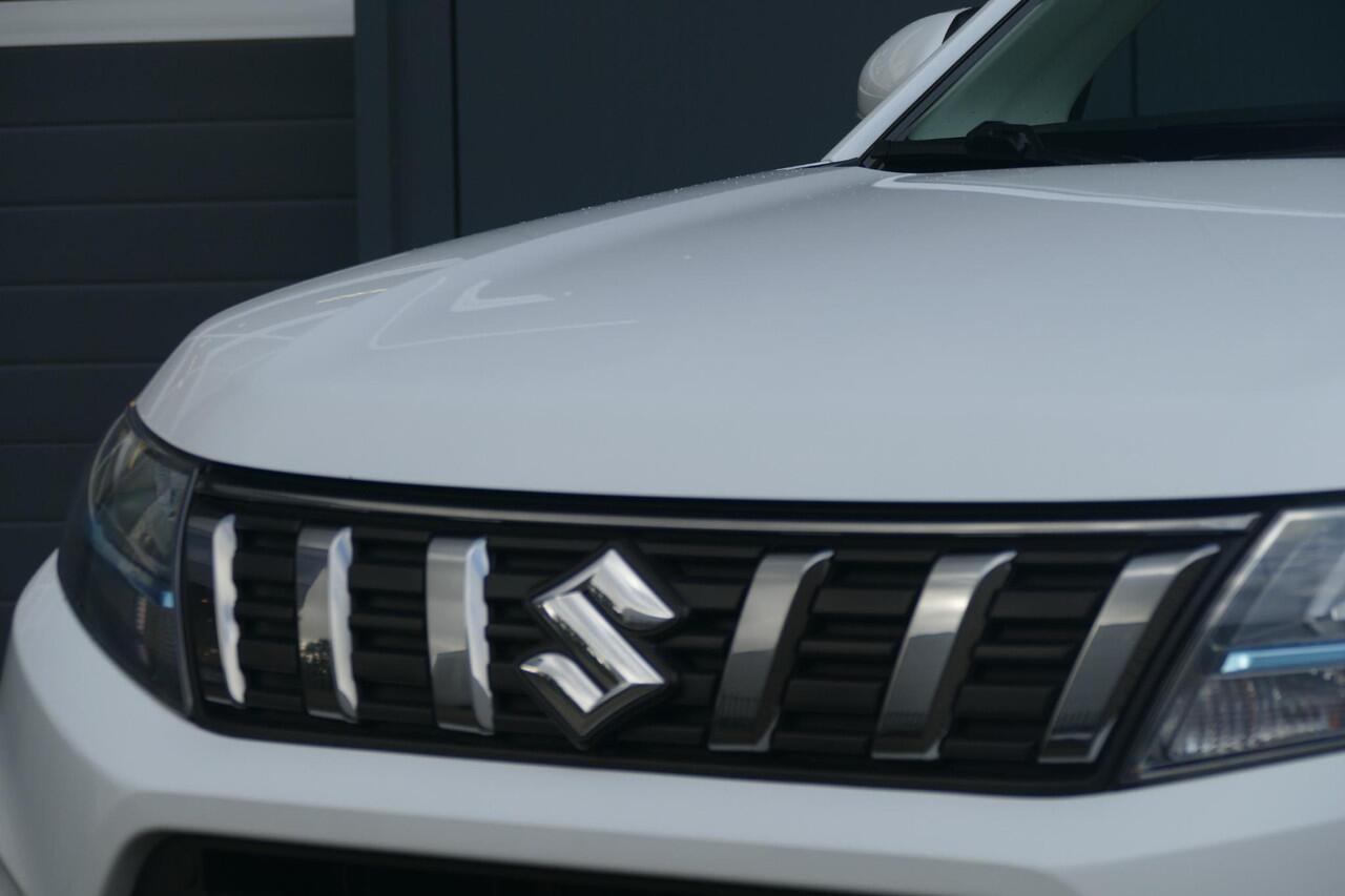 Suzuki VITARA 1.4 Boosterjet Style Smart Hybrid AllGrip | PANO | AFNEEMBARE TREKHAAK | 4X4 | RIJKLAARPRIJS |