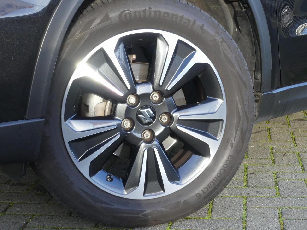 Suzuki VITARA 1.4 Boosterjet Style Smart Hybrid Panoramic roof Trekhaak 1500kg, NL auto, Dealer O.H., Camera, Apple Carpl/Andr Auto