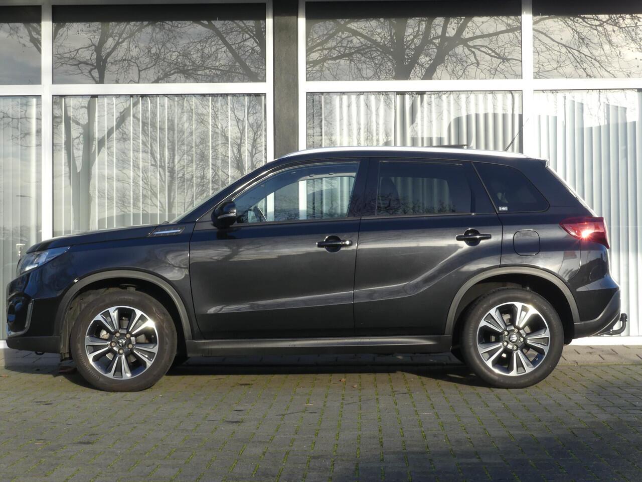 Suzuki VITARA 1.4 Boosterjet Style Smart Hybrid Panoramic roof Trekhaak 1500kg, NL auto, Dealer O.H., Camera, Apple Carpl/Andr Auto