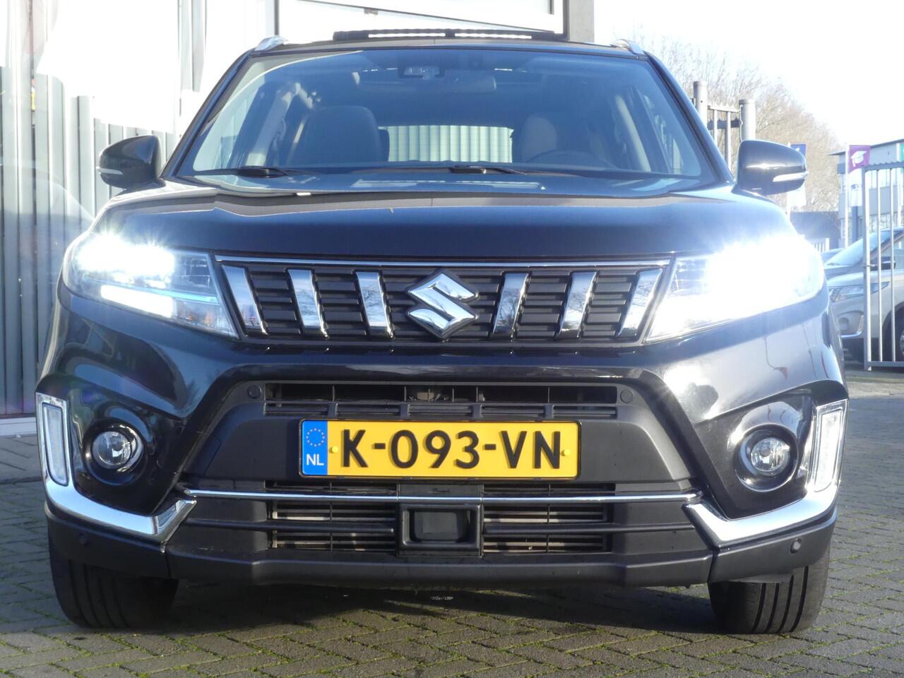 Suzuki VITARA 1.4 Boosterjet Style Smart Hybrid Panoramic roof Trekhaak 1500kg, NL auto, Dealer O.H., Camera, Apple Carpl/Andr Auto