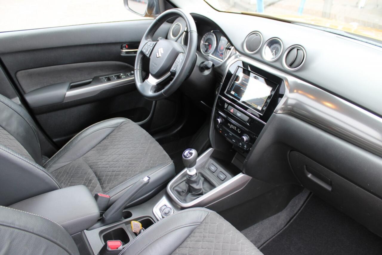 Suzuki VITARA 1.4 Boosterjet Style SmarHybrid | All Grip | 4x4 |