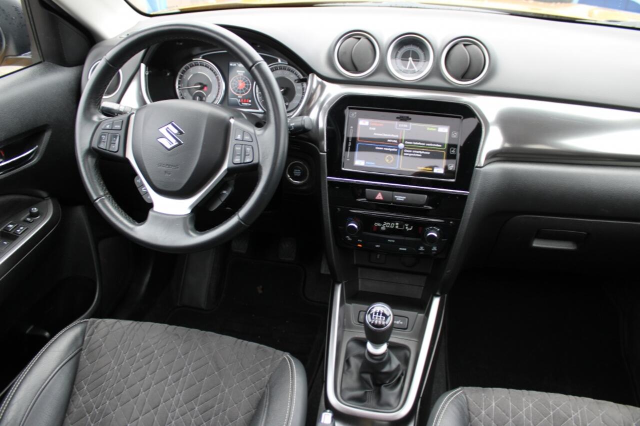 Suzuki VITARA 1.4 Boosterjet Style SmarHybrid | All Grip | 4x4 |