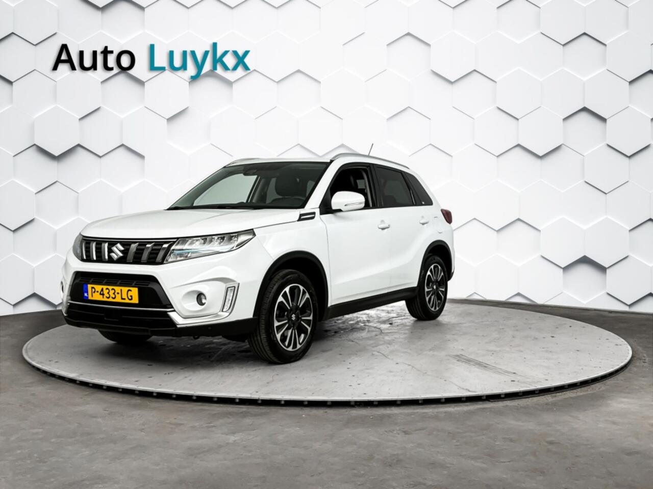 Suzuki VITARA 1.4 Boosterjet Style Smart Hybrid Automaat | Leder/Alcantara | Adaptieve Cruise Control | Parkeercamera