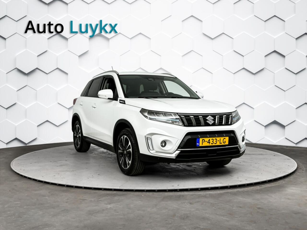 Suzuki VITARA 1.4 Boosterjet Style Smart Hybrid Automaat | Leder/Alcantara | Adaptieve Cruise Control | Parkeercamera